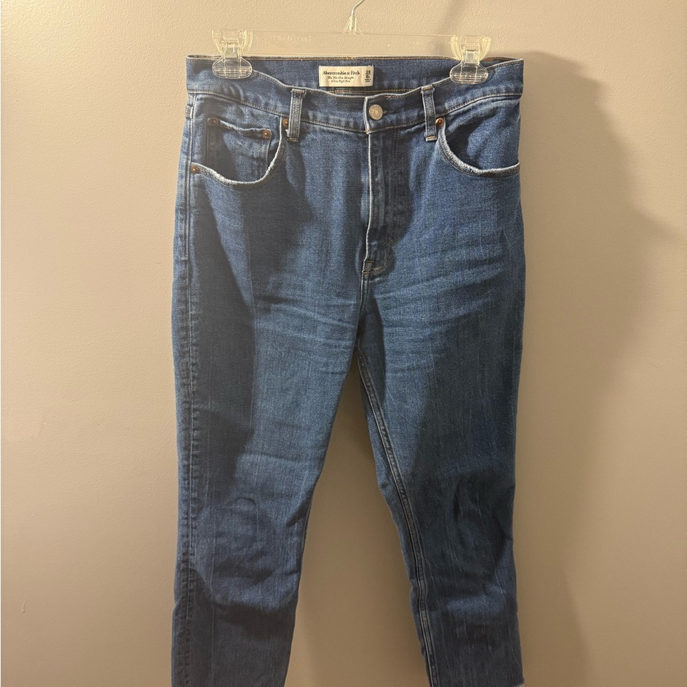 Abercrombie & Fitch 90m’s Slim Straight Ultra High Rise Raw Hem Jeans - Picture 2 of 4